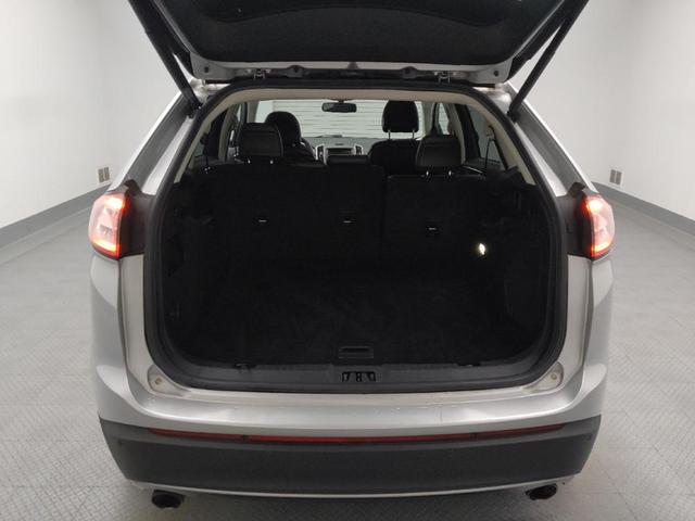 Photo of 2017 Ingot Silver Metallic Ford Edge
