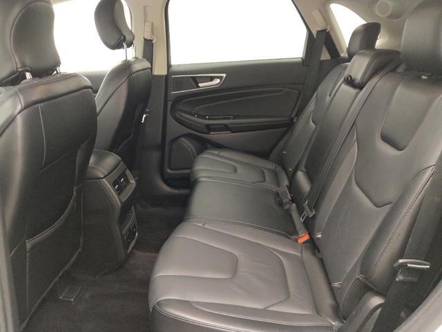 Photo of 2017 Ingot Silver Metallic Ford Edge