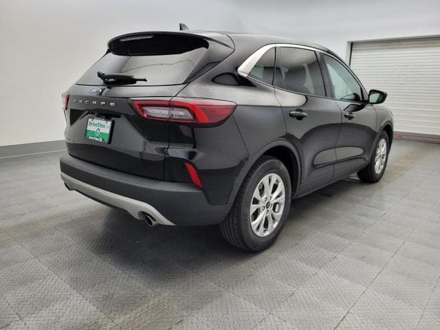 Photo of 2023 Agate Black Metallic Ford Escape