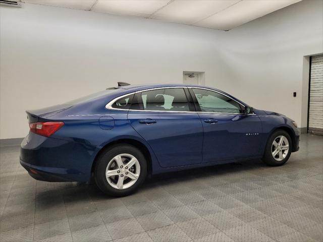 Photo of 2019 Pacific Blue Metallic Chevrolet Malibu