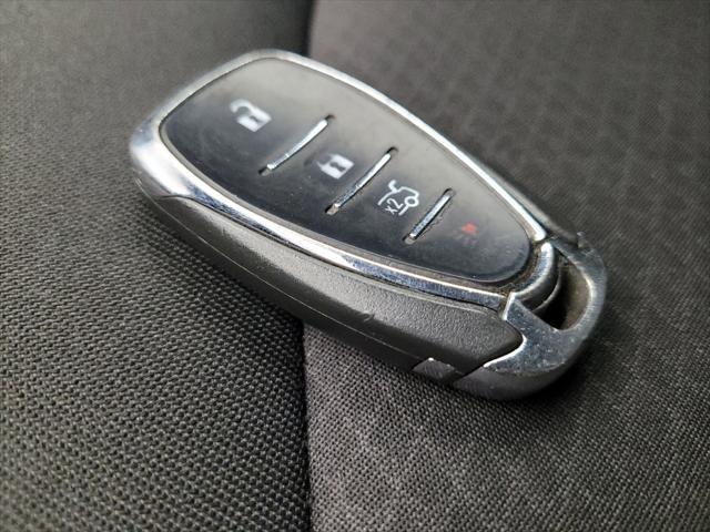 Photo of 2019 Pacific Blue Metallic Chevrolet Malibu