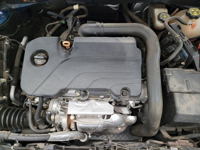 Photo of 2019 Pacific Blue Metallic Chevrolet Malibu