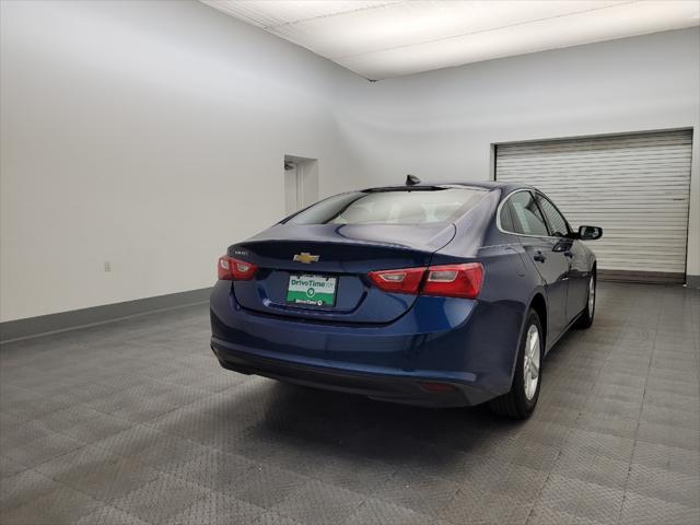 Photo of 2019 Pacific Blue Metallic Chevrolet Malibu
