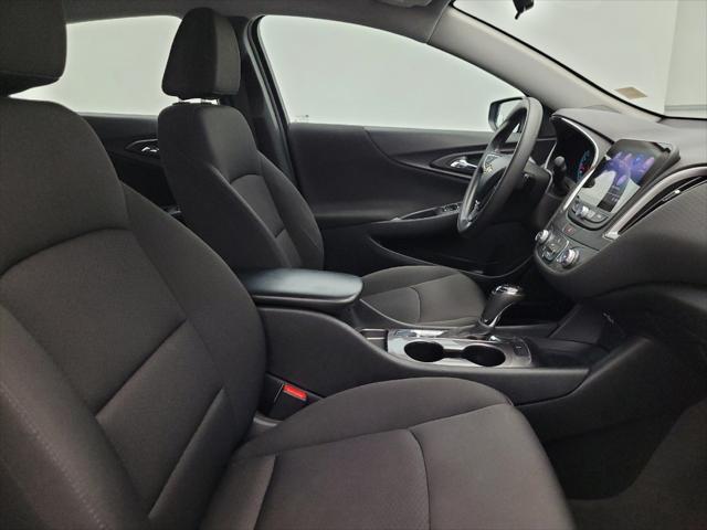 Photo of 2019 Pacific Blue Metallic Chevrolet Malibu