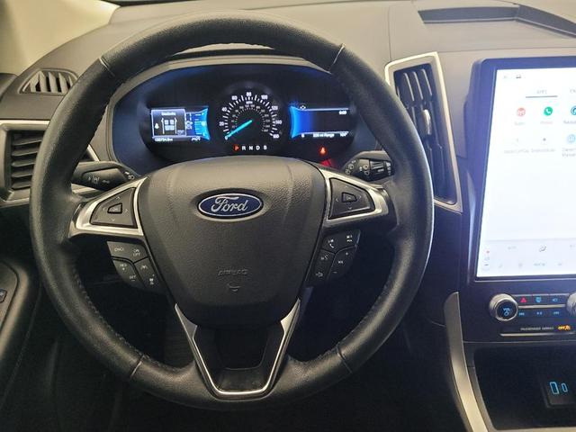 Photo of 2024 White Ford Edge