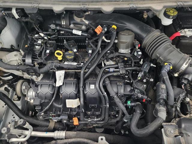 Photo of 2024 White Ford Edge