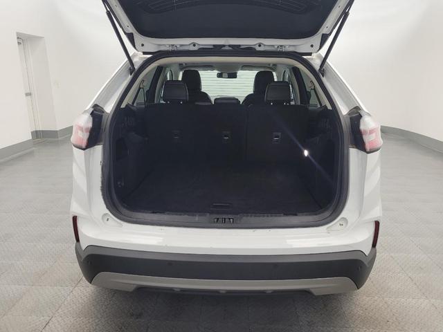 Photo of 2024 White Ford Edge