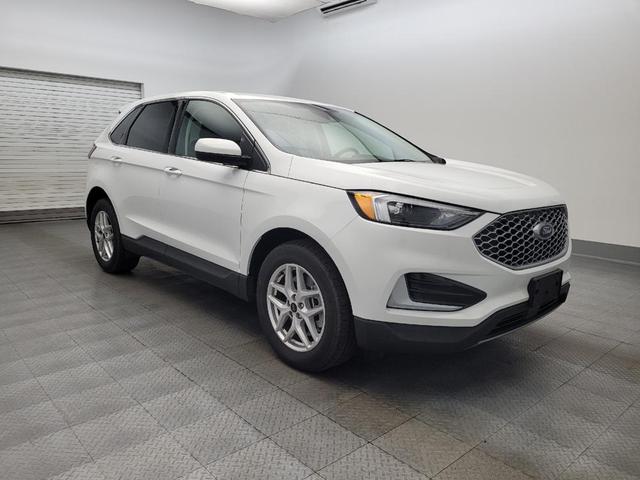 Photo of 2024 White Ford Edge