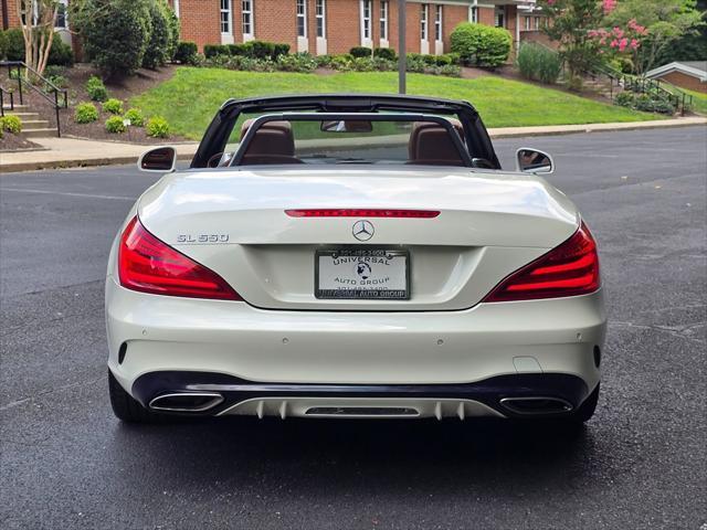 Photo of 2017 designo Diamond White Metallic Mercedes-Benz SL 550