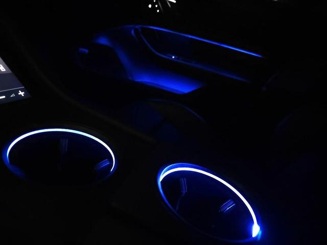 Photo of 2020 Black Porsche Taycan