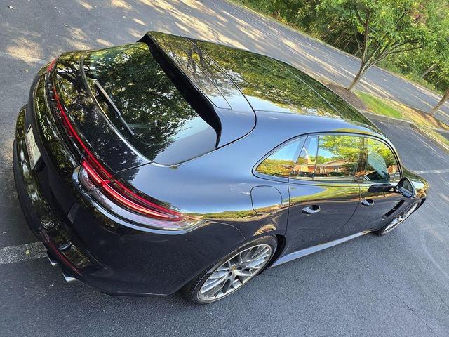 Photo of 2018 Jet Black Metallic Porsche Panamera