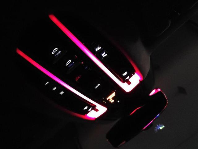 Photo of 2018 Jet Black Metallic Porsche Panamera
