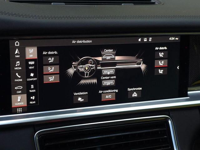 Photo of 2018 Jet Black Metallic Porsche Panamera