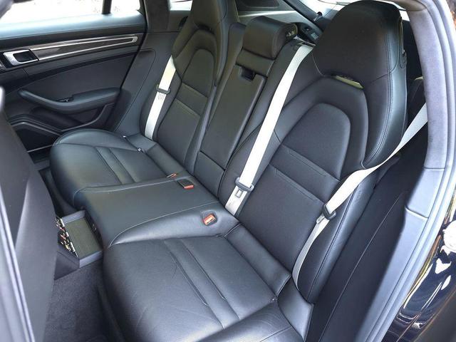 Photo of 2018 Jet Black Metallic Porsche Panamera