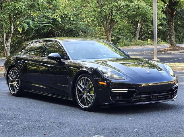 Photo of 2018 Jet Black Metallic Porsche Panamera