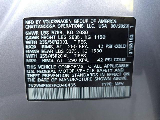 Photo of 2023 Silver Mist Metallic Volkswagen ID.4