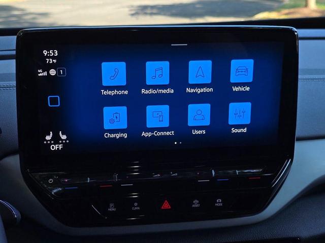 Photo of 2023 Silver Mist Metallic Volkswagen ID.4