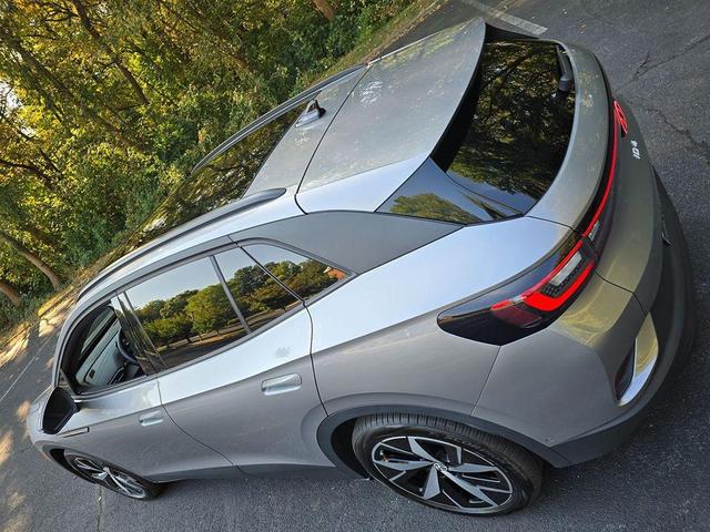 Photo of 2023 Silver Mist Metallic Volkswagen ID.4