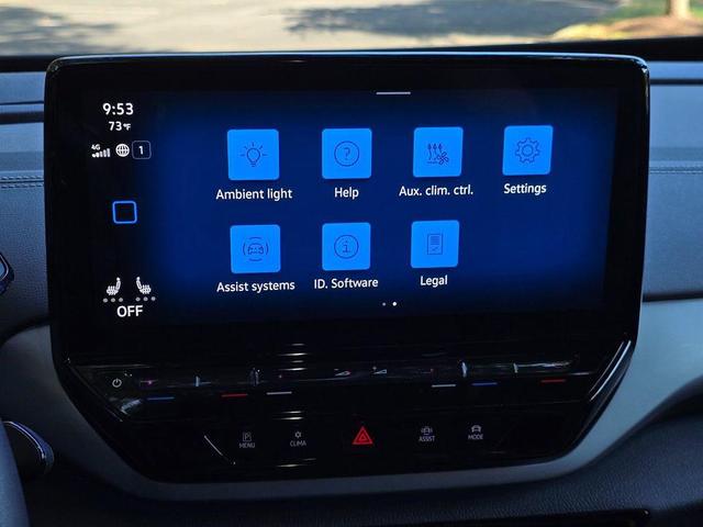 Photo of 2023 Silver Mist Metallic Volkswagen ID.4