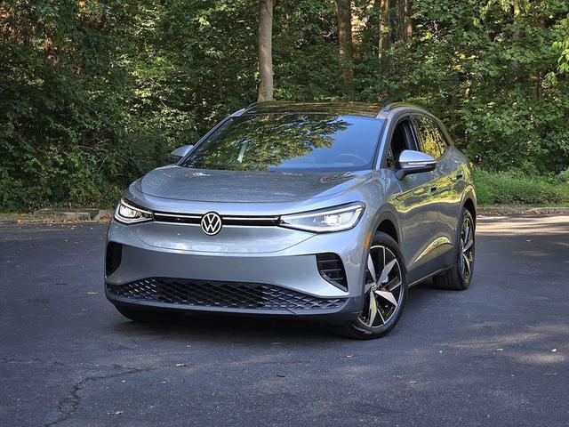 Photo of 2023 Silver Mist Metallic Volkswagen ID.4