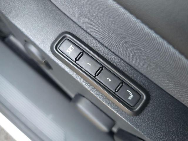 Photo of 2023 Silver Mist Metallic Volkswagen ID.4