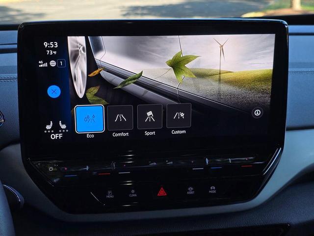 Photo of 2023 Silver Mist Metallic Volkswagen ID.4