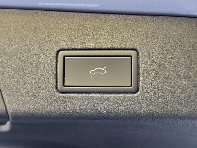 Photo of 2023 Silver Mist Metallic Volkswagen ID.4