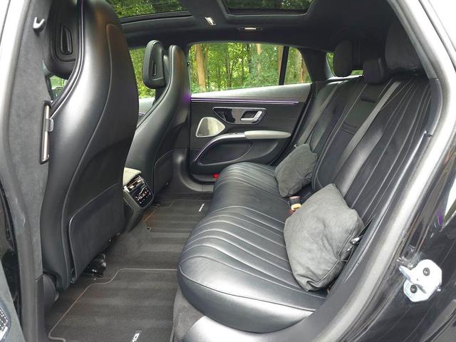 Photo of 2022 Obsidian Black Metallic Mercedes-Benz EQS 580