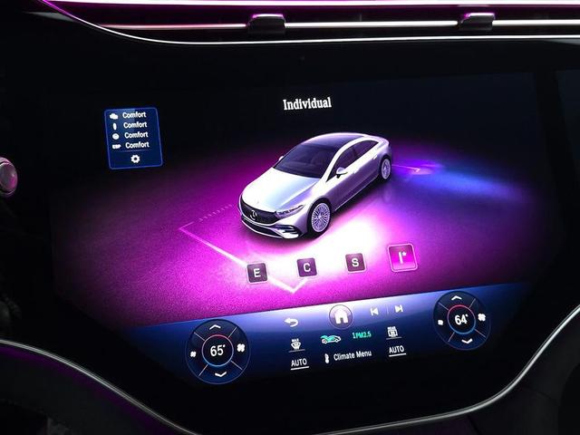 Photo of 2022 Obsidian Black Metallic Mercedes-Benz EQS 580