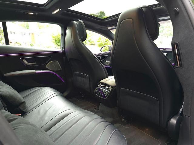 Photo of 2022 Obsidian Black Metallic Mercedes-Benz EQS 580