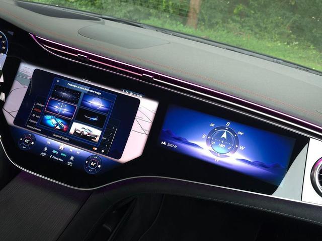 Photo of 2022 Obsidian Black Metallic Mercedes-Benz EQS 580