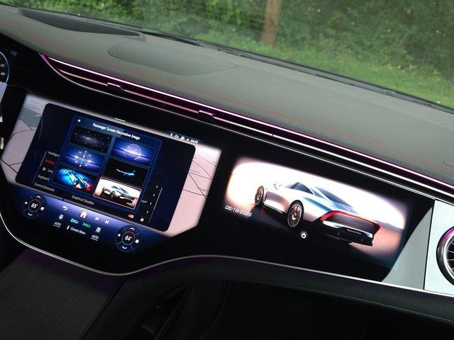 Photo of 2022 Obsidian Black Metallic Mercedes-Benz EQS 580