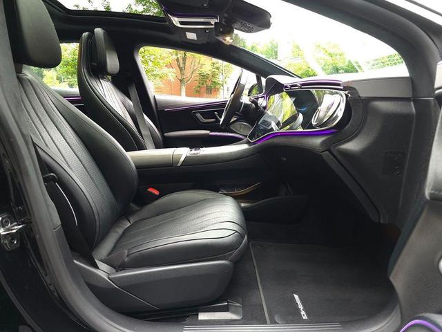 Photo of 2022 Obsidian Black Metallic Mercedes-Benz EQS 580