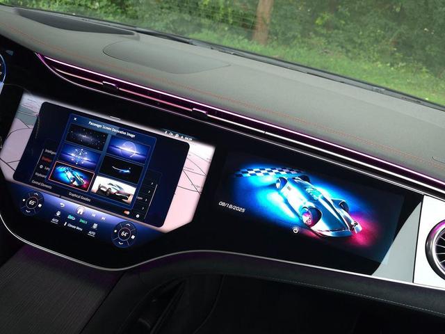 Photo of 2022 Obsidian Black Metallic Mercedes-Benz EQS 580