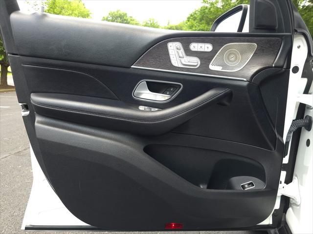 Photo of 2021 Polar White Mercedes-Benz GLS 450