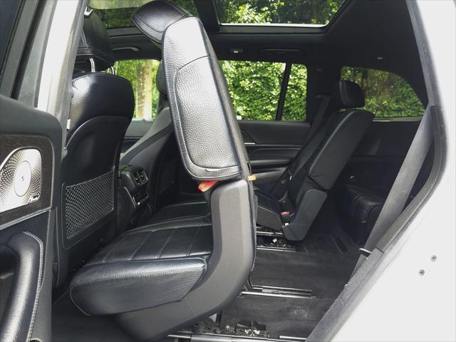 Photo of 2021 Polar White Mercedes-Benz GLS 450