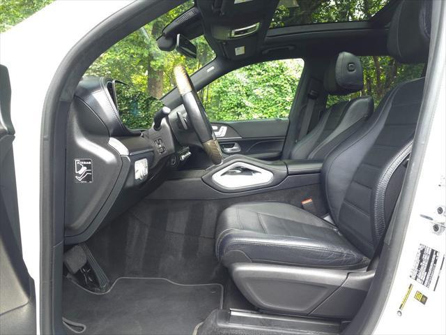 Photo of 2021 Polar White Mercedes-Benz GLS 450