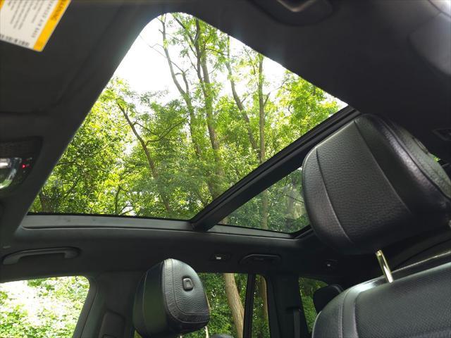 Photo of 2021 Polar White Mercedes-Benz GLS 450