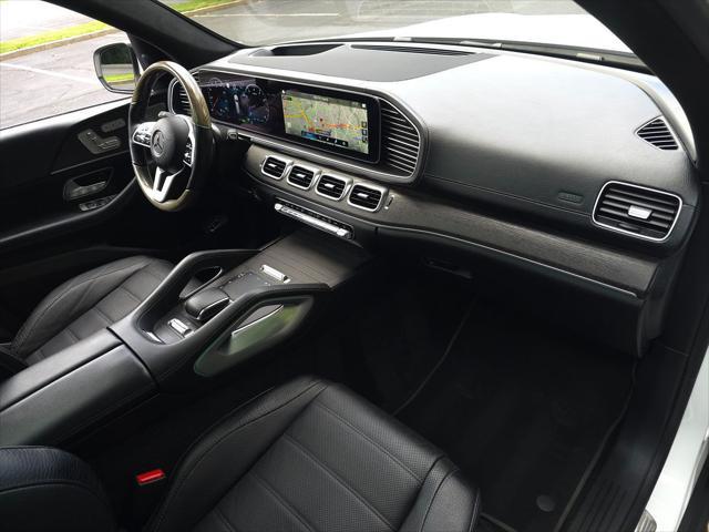 Photo of 2021 Polar White Mercedes-Benz GLS 450