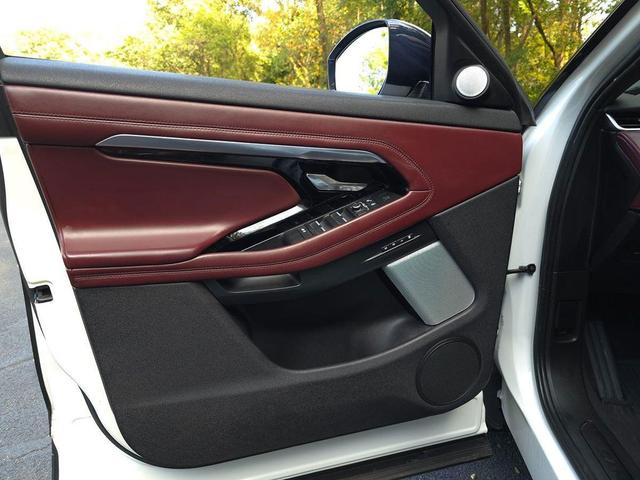 Photo of 2020 Fuji White Land Rover Range Rover Evoque
