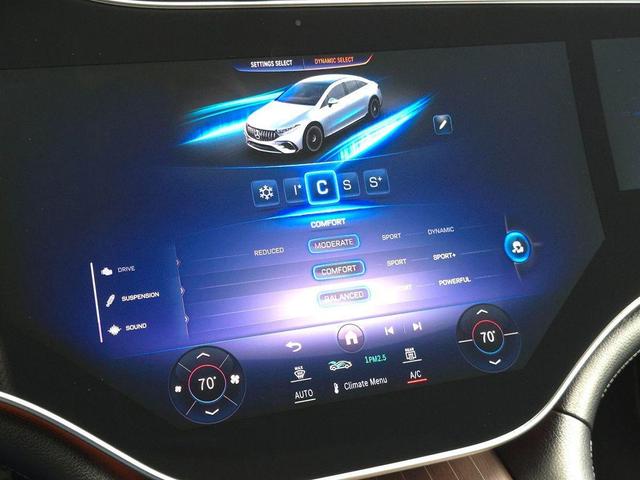 Photo of 2022 Nautical Blue Metallic Mercedes-Benz EQS 450+