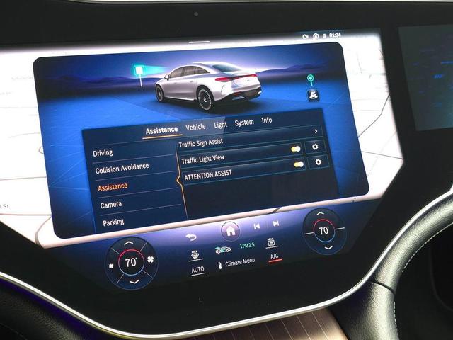 Photo of 2022 Nautical Blue Metallic Mercedes-Benz EQS 450+
