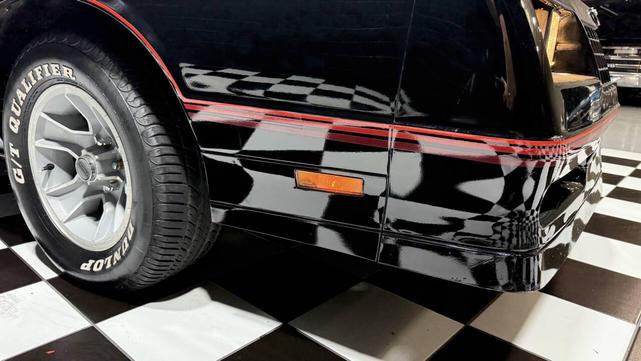 Photo of 1987 Black Chevrolet Monte Carlo