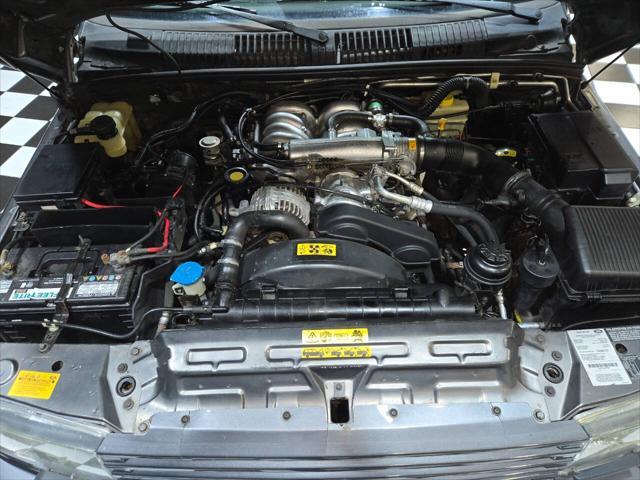 Photo of 2002 Bonatti Gray Land Rover Range Rover