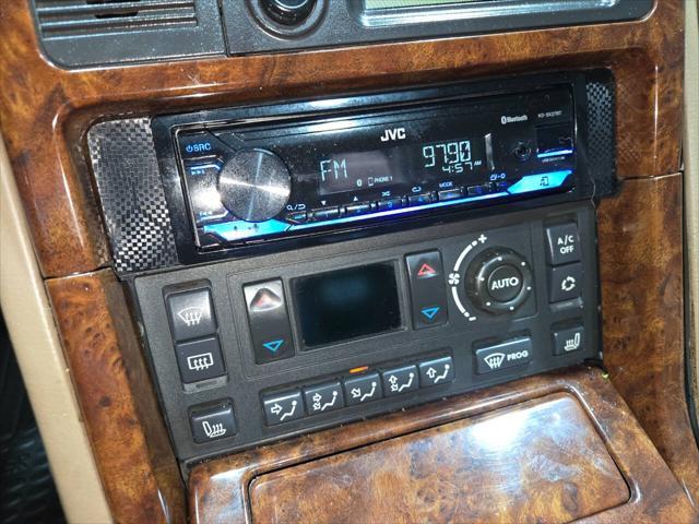 Photo of 2002 Bonatti Gray Land Rover Range Rover