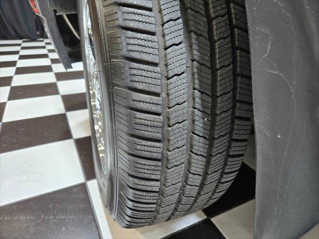 Photo of 2002 Bonatti Gray Land Rover Range Rover