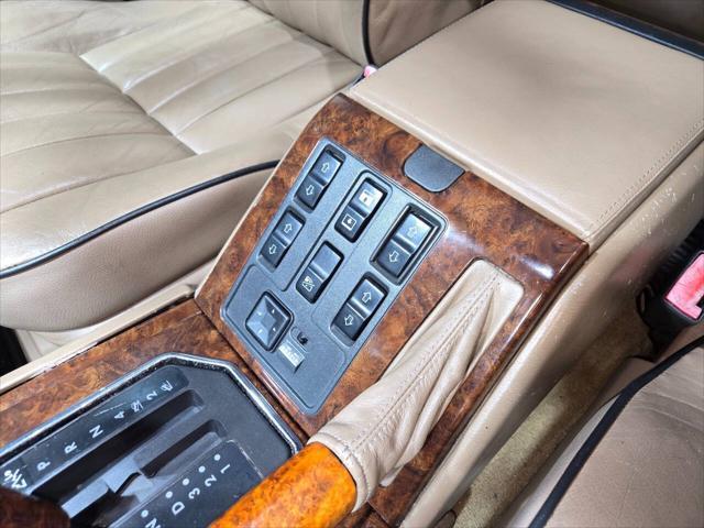 Photo of 2002 Bonatti Gray Land Rover Range Rover