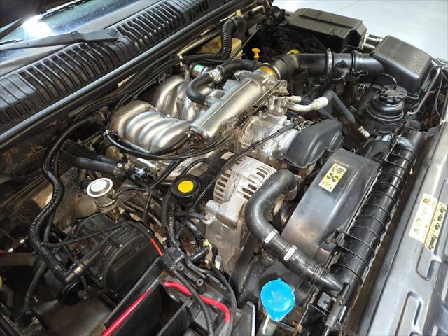 Photo of 2002 Bonatti Gray Land Rover Range Rover