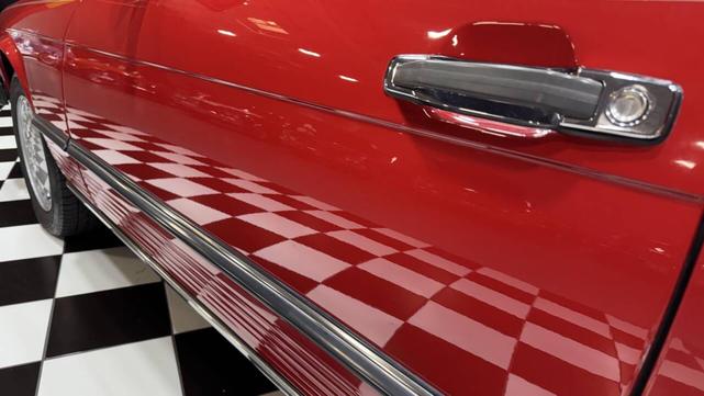 Photo of 1987 Red Mercedes-Benz S-Class
