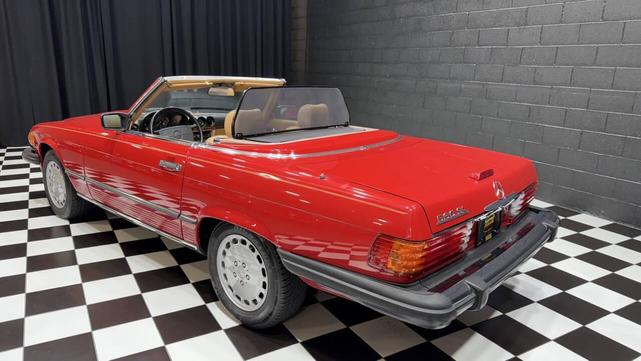 Photo of 1987 Red Mercedes-Benz S-Class